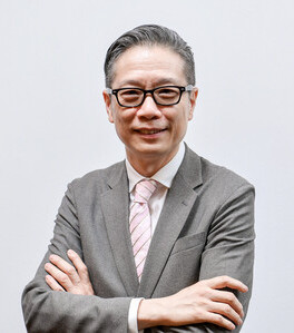 Dr. Eric Tsang